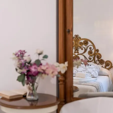 Toma Street Лечче