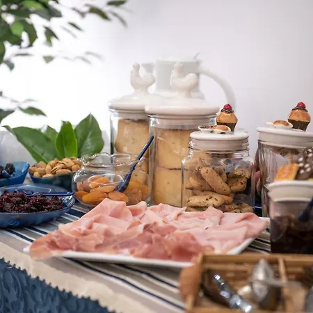 Toma Street Лечче