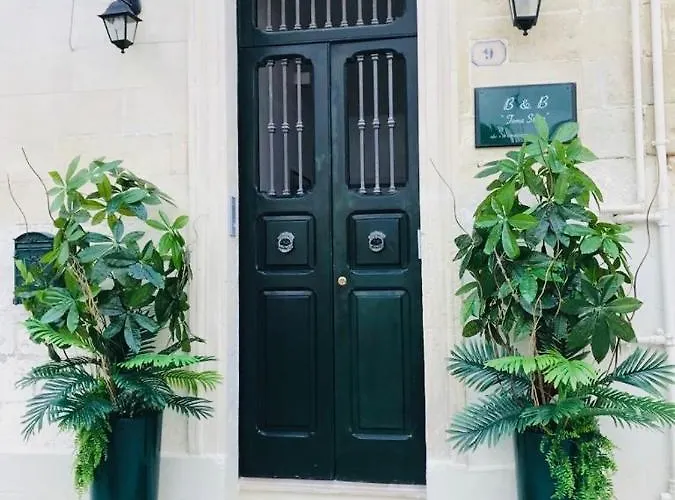 Toma Street Лечче