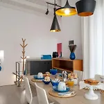 Bed & Breakfast Toma Street 3*