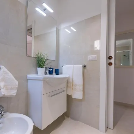 Bed & Breakfast Toma Street *