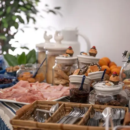 Toma Street Bed & Breakfast