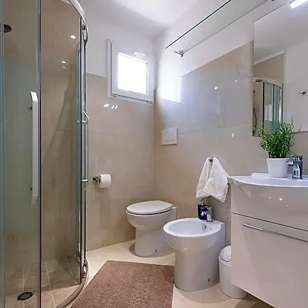 Toma Street Bed & Breakfast 3*