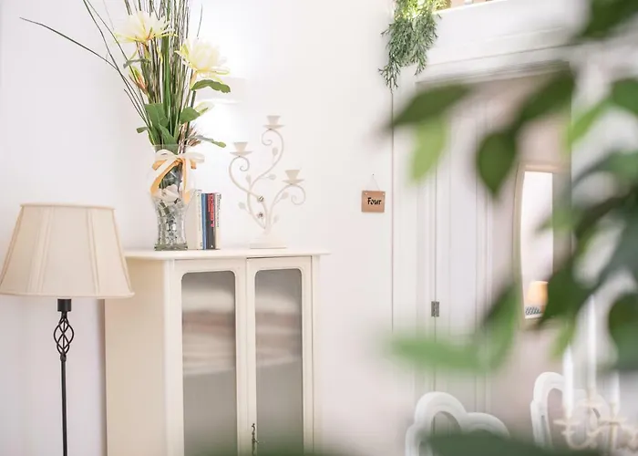 Toma Street Bed & Breakfast 3*